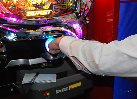 レバーを押すのがチョーきもちー